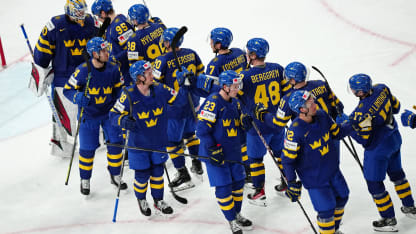 Leo Carlsson rekordung målskytt när Tre Kronor vann mot Österrike i VM:s andra match