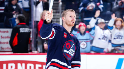 Kyle Connor laesst die Winnipeg Jets mit lupenreinem Hattrick abheben