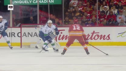 VAN@CGY: Parekh scores PPG against Kevin Lankinen