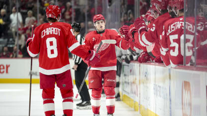 Marco Kasper verleiht den Detroit Red Wings Flügel