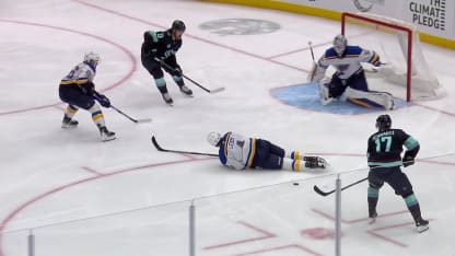 Schwartz brise l'impasse en 2e période