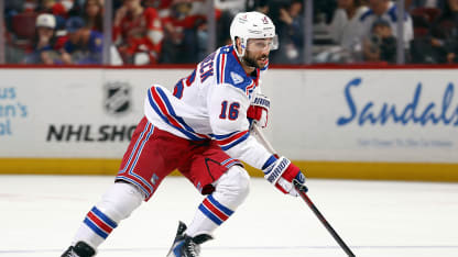 Utah Mammoth refuerza su ataque con la llegada de Vicent Trocheck