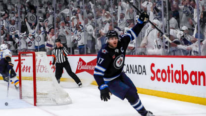 Jets förstakedja stängde ner Blues i match 1