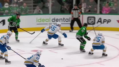 Benn bat Binnington pour le but décisif