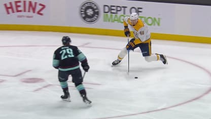 Jost bat Daccord dans la partie supérieure