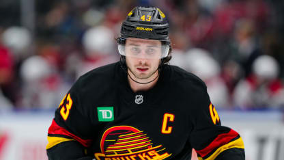 Canucks : Hughes en uniforme face aux Predators