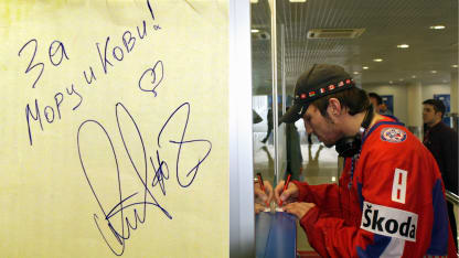 Ovi_autograph