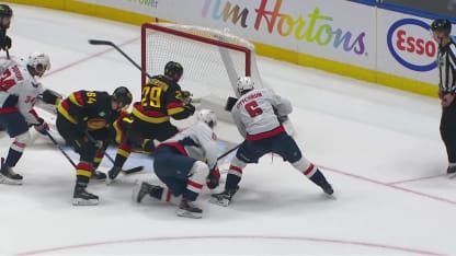 WSH@VAN: Strome scores goal against Kevin Lankinen