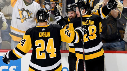 Galchenyuk-goal-celly-vs-CGY-sidekick