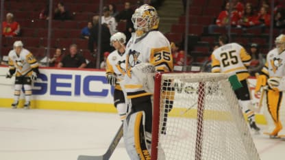 Tristan-Jarry-second-preseason-game-at-Chicago