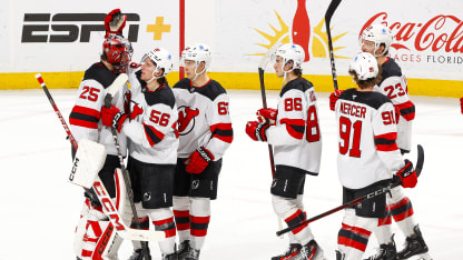 La defensiva de los Devils impuso su sello ante los campeones