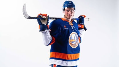 Islanders Sign Gauthier