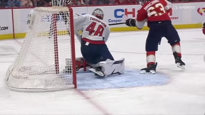 Marchand frappe le retour au vol