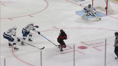 Ehlers stakes early lead on the rush