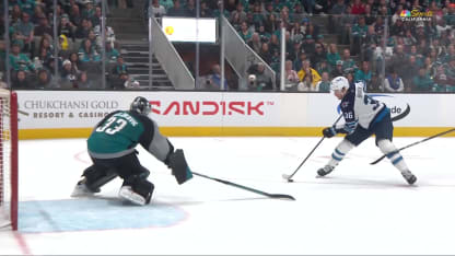 WPG@SJS: Nedeljkovic with a great save against Morgan Barron