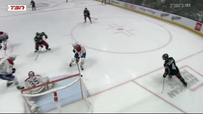 MTL@CBJ: Montembeault with a great save against Cole Sillinger