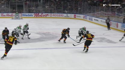 DAL@VAN: Robertson scores PPG against Nikita Tolopilo