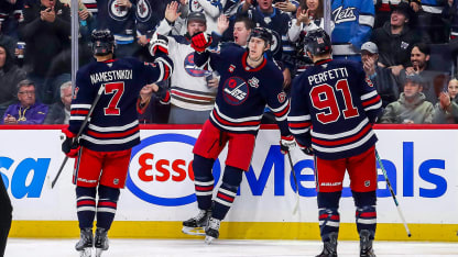 Stanley shovels home rebound