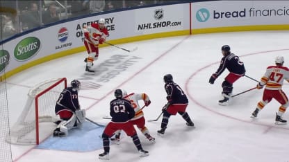 CGY@CBJ: Frost marque un but contre Jet Greaves