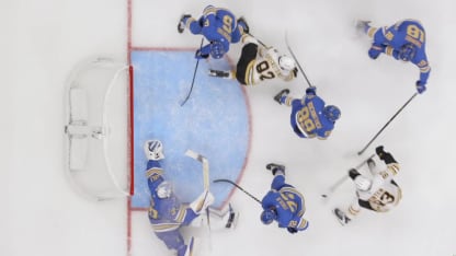 BOS@STL: Hofer with a great save against Fraser Minten