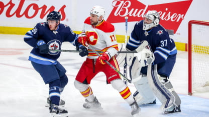 20220429_flames_jets_in