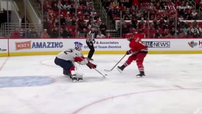 Bobrovsky montre sa flexibilité