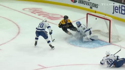 Frederic complète Poitras à deux contre un