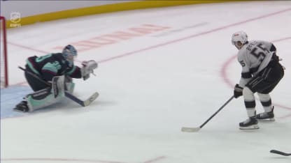 LAK@SEA: Byfield scores goal against Niklas Kokko