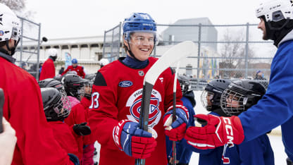 Habs practice outdoors on Bleu Blanc Rouge rink