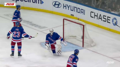 MTL@NYR: Caufield marque un but contre Igor Shesterkin