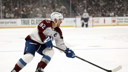 Avalanche kapten Gabriel Landeskog spelar grundseriehockey igen