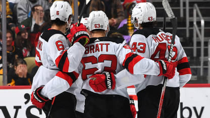 Jesper Bratt matchvinnare när Devils bortaslog Penguins