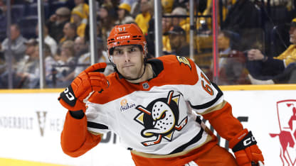 Gauthier gives the Ducks the lead 