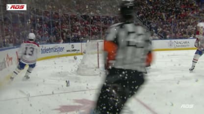 Caufield marque en échapée sur son propre retour