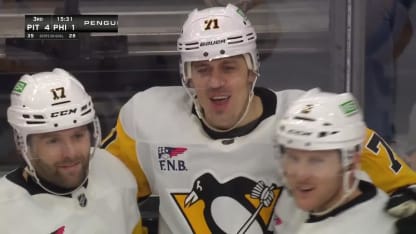 Malkin snärtar dit pucken