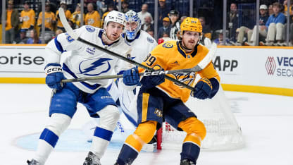 Lightning vs. Predators