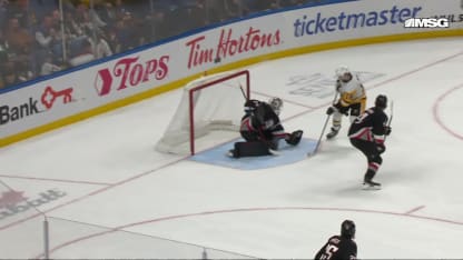 Novak bat Lyon du revers