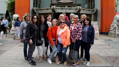 LA-Kings-Group-Photo-Chinese-Theater