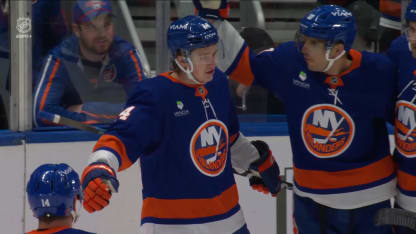 TOR@NYI: Schenn scores goal against Artur Akhtyamov