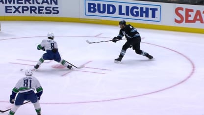 VAN@UTA: Guenther scores PPG against Arturs Silovs