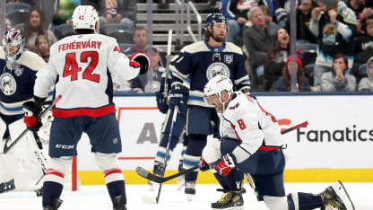 Ovechkin llega a 899 goles