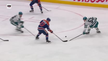 Perry complète McDavid en A.N.