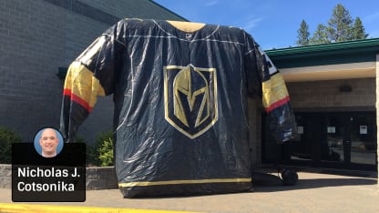 Inflateable golden Knights jersey, Cotsonika badge