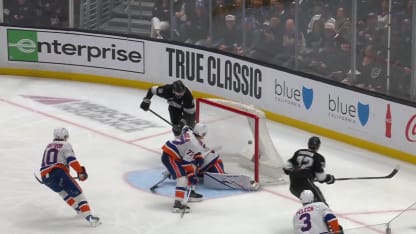Kempe crashes the net to pad Kings' lead