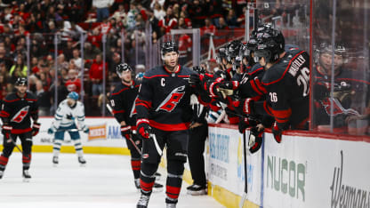 Staal ties it with PPG