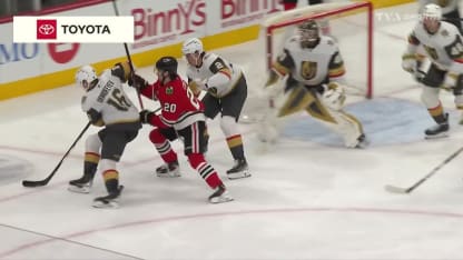 VGK@CHI: Schmid effectue un bel arrêt contre Ryan Greene