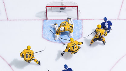 Domi goes end-to-end for a beauty