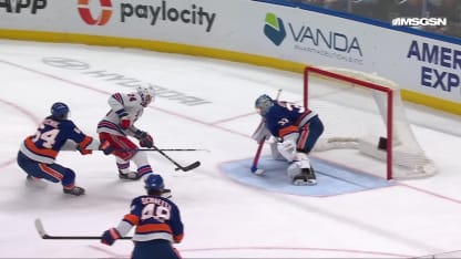 NYR@NYI: Rittich with a great save against Carson Soucy