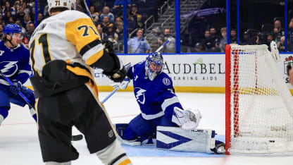 Malkin reclaims lead with second goal