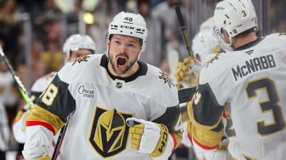 Los Golden Knights regresan para derrotar a los Senators, 6-4